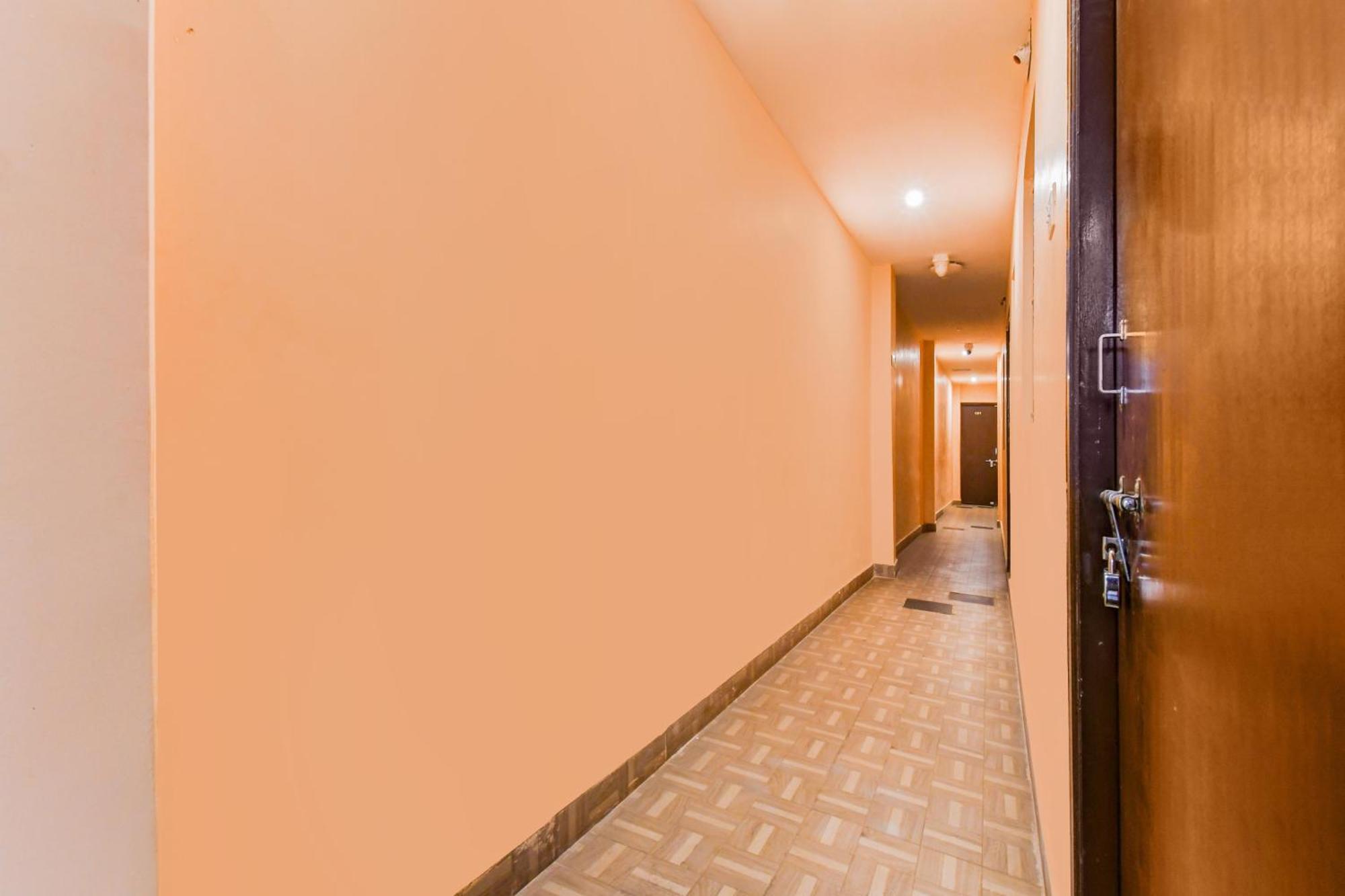 Super Hotel O Dakshin Dwar Formerly Radha Krishna Niwas Puri Exteriör bild